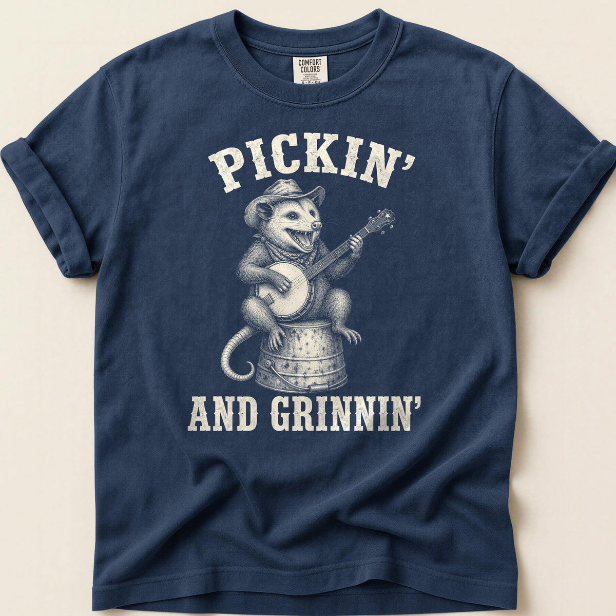 Pickin And Grinnin Possum T-shirt on Navy